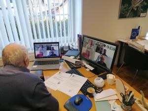 OM - 1izredna seja - videoseja 02042020,zupan med sejo,  foto Lidija Uhan, Obcina Mirna (2)